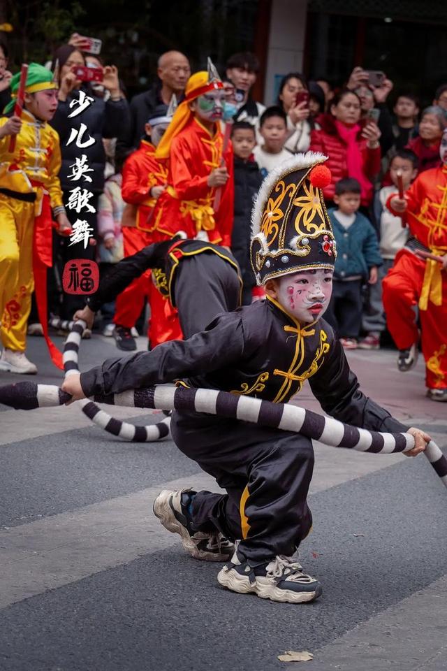 孩子们被“挡在门外”的民俗活动，未来还能看到吗？快来一起讨论