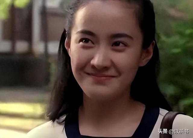 57岁无儿无女，关掉手机推掉戏约，一人住郊外小院，剧雪到底图啥