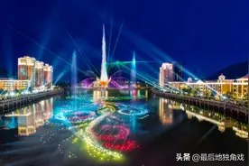 陕西雪藏着一个少数民族小城，车程3小时直达，夜景堪比不夜城图片