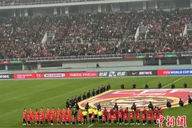 国足，赢了！图片