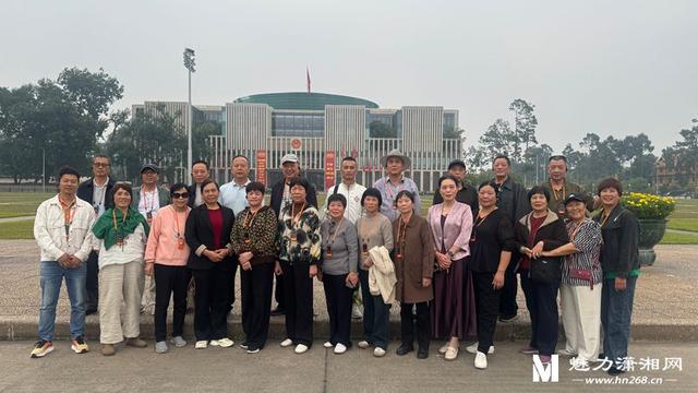 巴亭广场：河内心脏的庄严与温情