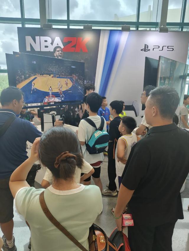 “破圈”或许是目前相机/镜头品牌最希望做的事