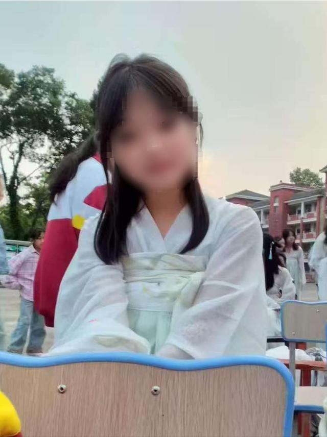 15岁女儿遭同班14岁男生杀害，父亲讲述煎熬：5个月来借酒浇愁最多一天喝2斤