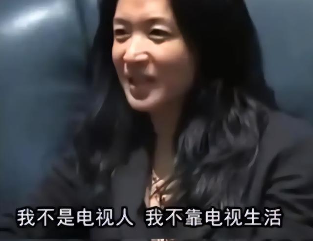 面相变了！逃到国外半年多，58岁金星近照曝光，早年风光已然不再