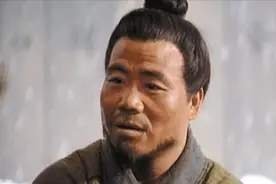 武大郎扮演者宋文华：身高1米4曾获武术冠军，娶了高30厘米的老婆图片