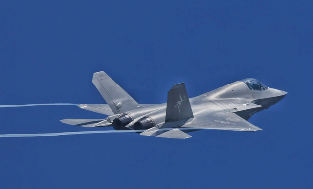 580架歼10，300架歼20，280架歼16，印度元帅：中国空军世界第一