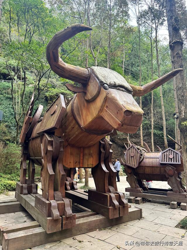 剑门关景区探寻古人入关的足迹