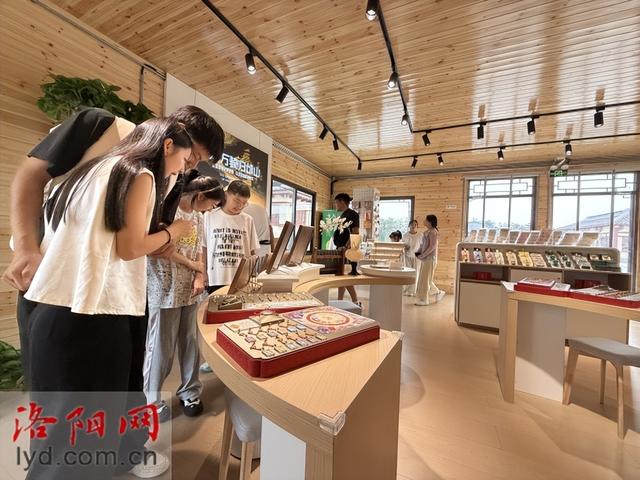 2025年暑期，洛阳全市博物馆累计接待观众384万人次