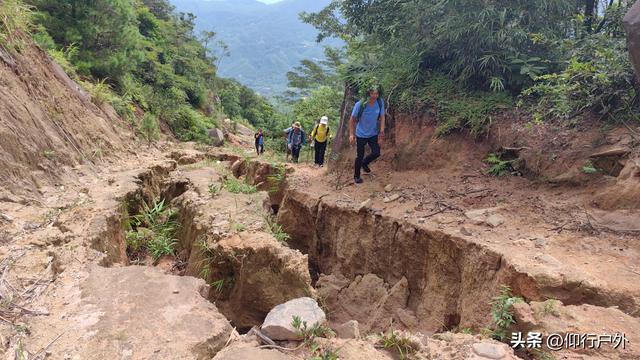 揭西猴面石徒步登山