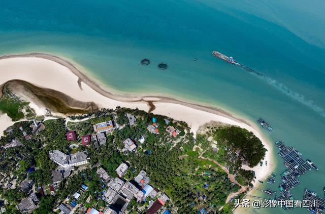 海南文昌：椰林湾引客来
