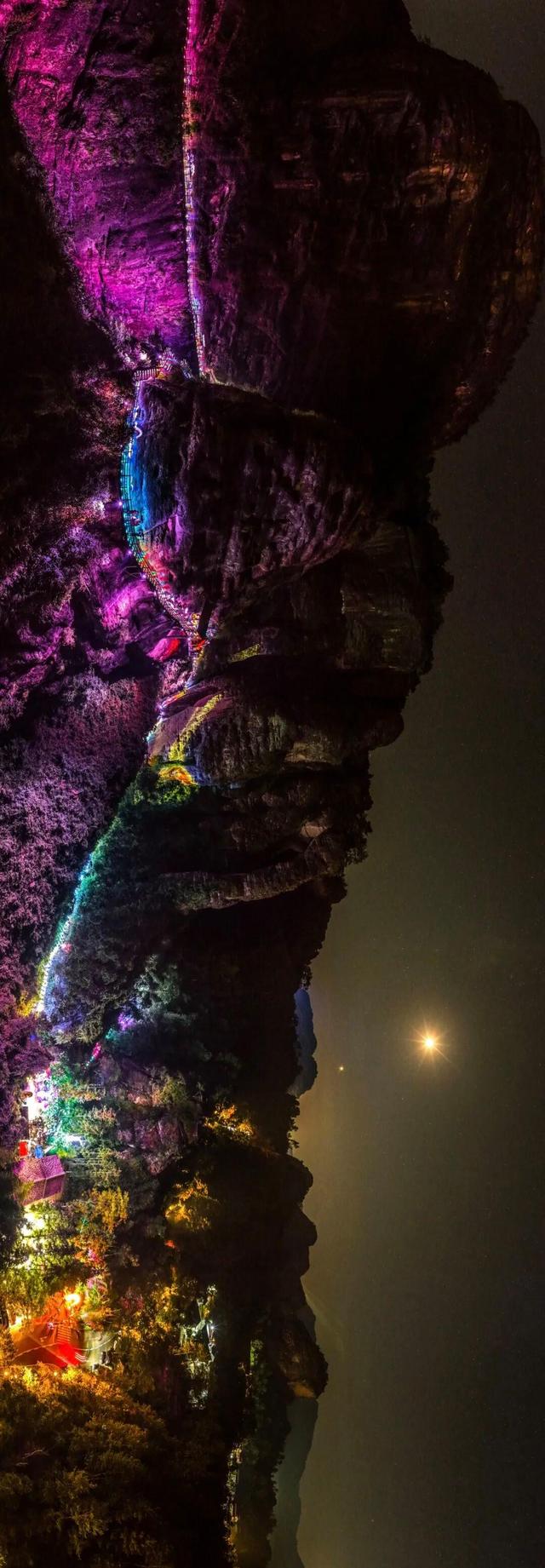 文旅融合新篇章！龙虎山“丹霞新境・夜遇龙虎”新品发布，首批精品民宿正式授牌！