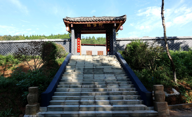 在剑阁，探索古迹与自然的完美之旅