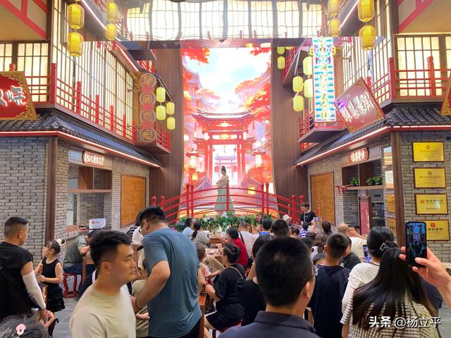 潍坊西服务区四日爆火启示录：文旅融合点燃高速驿站新引擎