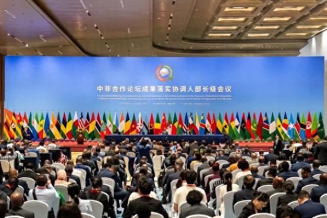 特朗普出重锤！对51国加税话音刚落，中国宣布：对53国给予零关税