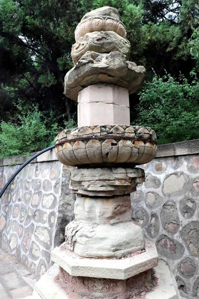 卦山天宁寺塔林——交城