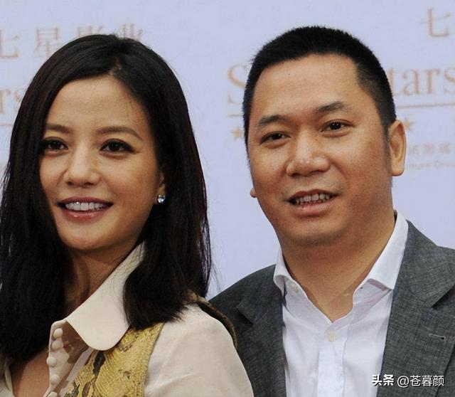 封杀四年，49岁赵薇突传消息，因胃癌去世传闻5个月前就真相大白