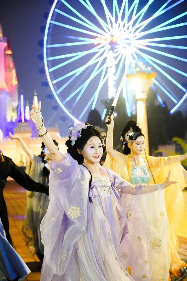 石景山游乐园京彩彩灯游园会，开幕了！