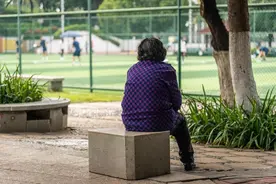 兄弟姐妹间最好的相处方式，不是聚会、不是借钱，而是以下这三种图片