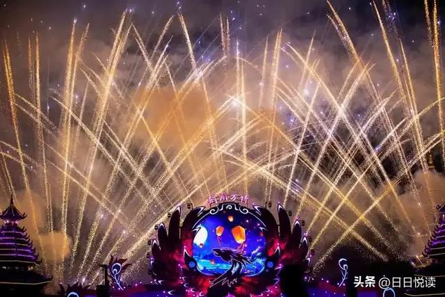 荆州方特的"文化夜经济":不只有烟花秀，还让古城留住了游客的夜