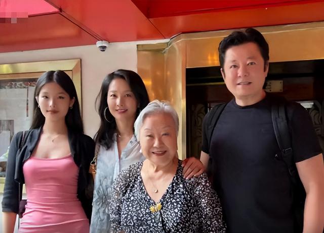 中国赚钱美国花？老戏骨祖孙3代在美奢华享乐过上“人上人”生活