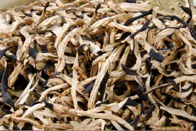 入夏后，记得晒“3干”，一次买20斤晒干囤起来，炒肉炖肉特别香图片