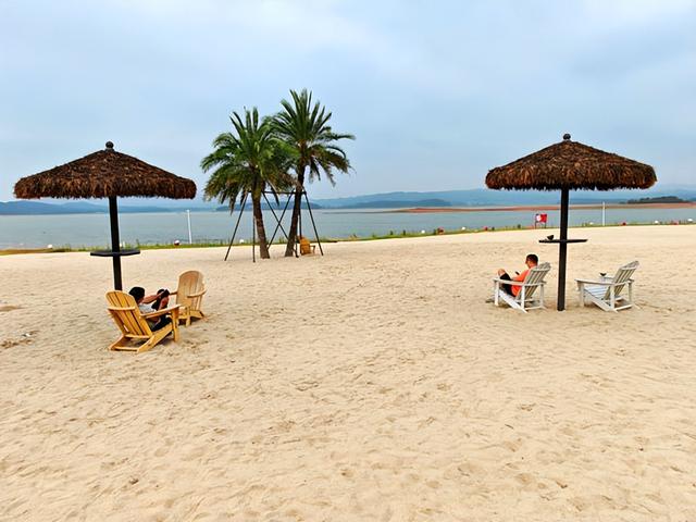 江西旅游：从白鹤湖到上饶集中营行 （图）