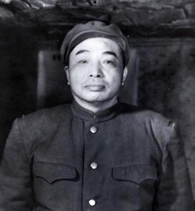 左权女儿考哈军工，政审却不过关，陈赓看后：你多填了个社会关系