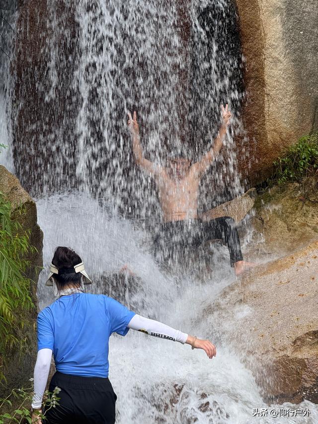 揭西猴面石徒步登山