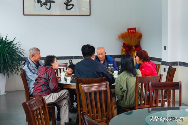 【多彩“双节” 畅游麦积】国庆假期 麦积区净土寺及后川农家乐客流旺