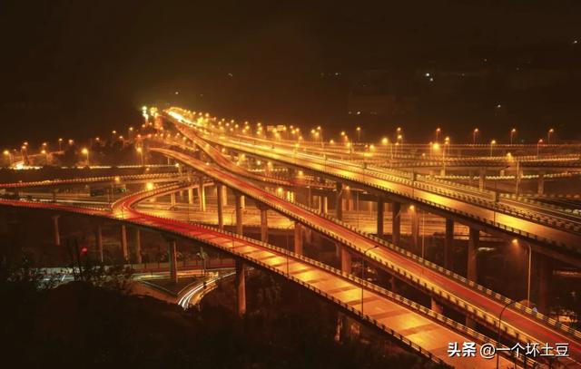 这座英雄之城,藏着中国崛起的密码,是盛世如你所愿的完美诠释