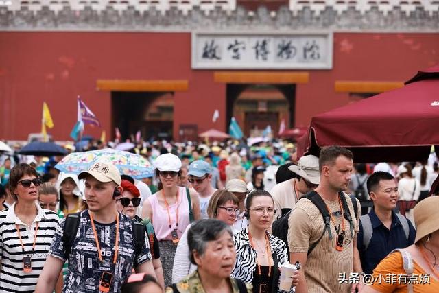 中日韩第一季度外国游客数量差距：日1054万，韩430万，中国多少