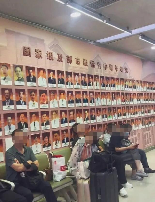 火了！上海45岁二胎妈妈找工作！保育员、陪诊师、试吃员...临时工统统尝试一遍，她感叹→
