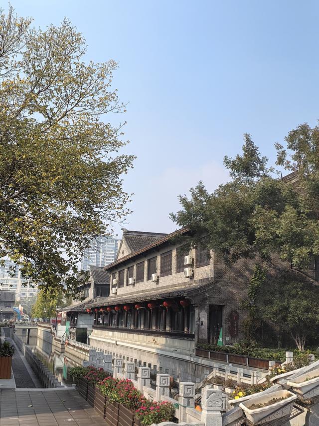 盐城水街的市井烟火气