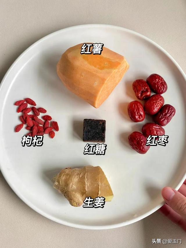 石斛海参花胶乌鸡汤 2026年海参花胶石斛鸡汤功效与作用