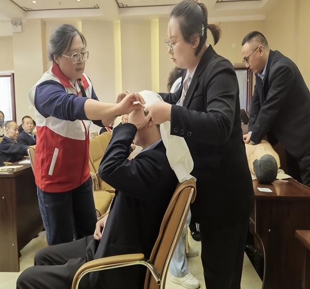 麦积山大景区成功举办红十字应急救护培训 提升全员应急能力​​