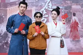 胡连馨资源降级严重，搭档18线男演员出演《满庭芳》图片