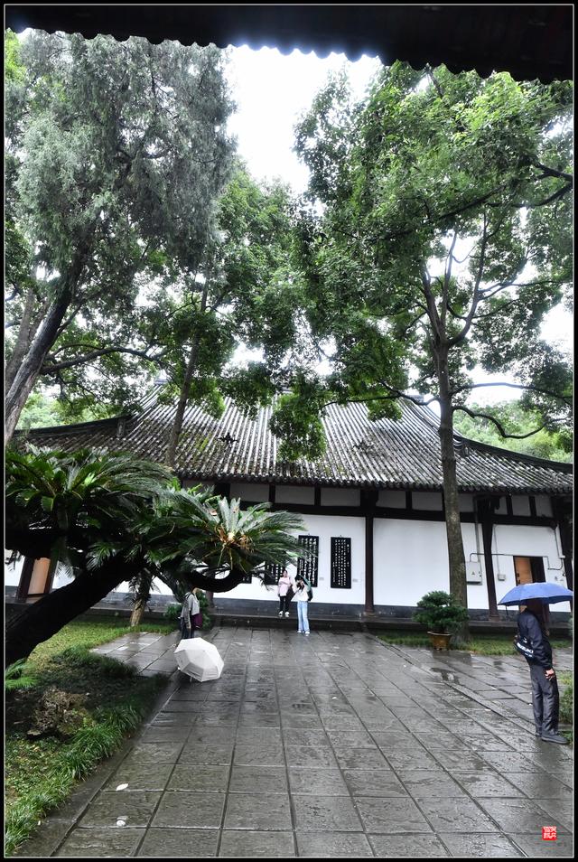 安得广厦千万间，大庇天下寒士俱欢颜