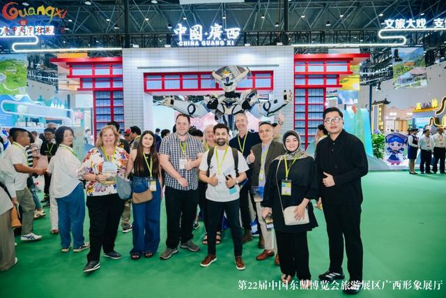 第22届中国—东盟博览会旅游展区广西文化旅游形象展厅精彩亮相桂林