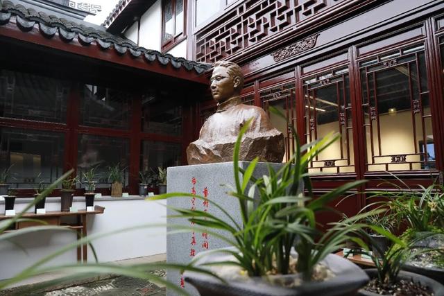 叮！你有一份上海秋日漫步地图待解锁→