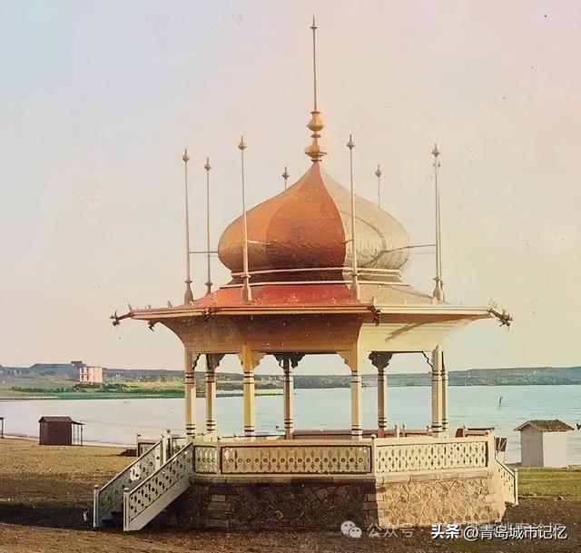 海水浴场音乐亭，100多年前德国海军军乐队每周在这里演奏