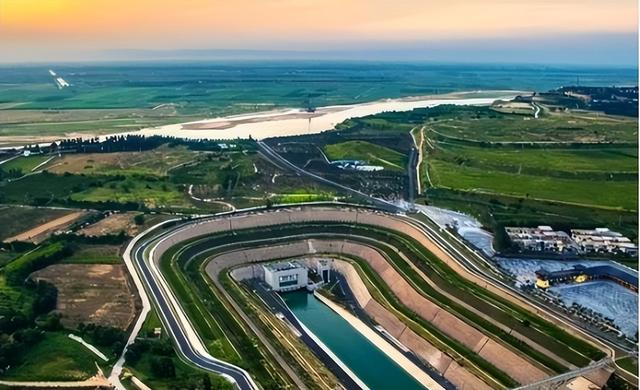 中国又开始超级工程！耗资2500亿从天空调水，打造“空中运河”！