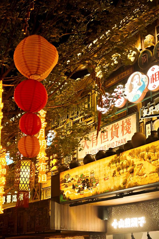 夜间经济新范本：唐山河头老街如何让90%外地游客跨城打卡？
