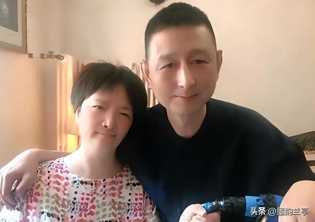 演都不演了！何晴葬礼结束不到24小时，恶心事情发生，还不止一件