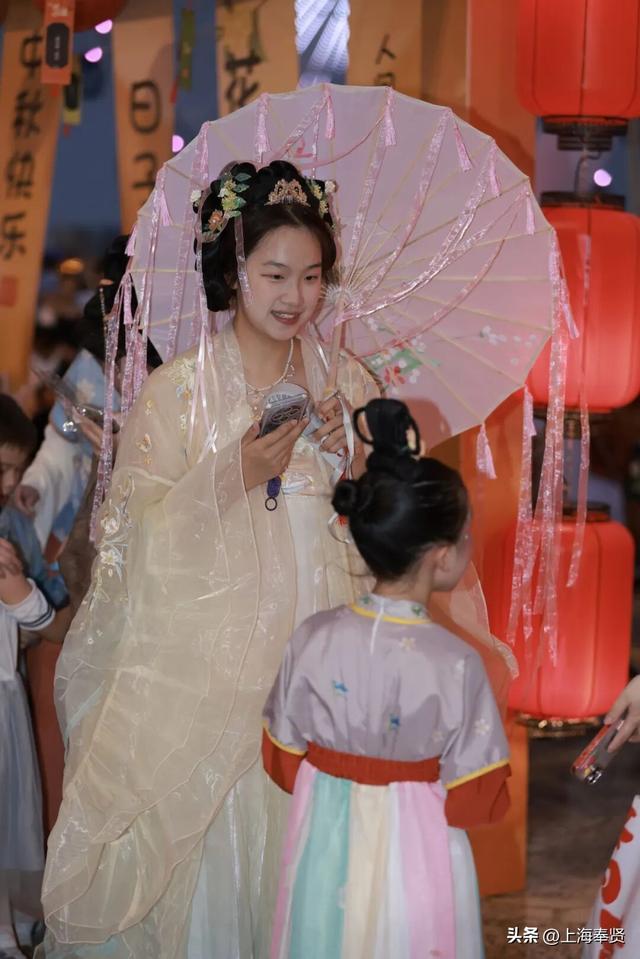 海灯映月、汉服游园，海湾旅游区渔人码头中秋游园，开启穿越千年的文化之旅