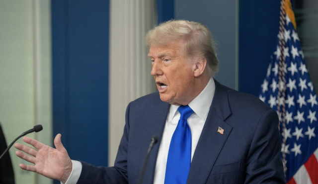 大陆在台海亮剑	，距登岛只差一步，关键时刻，特朗普为何失声？