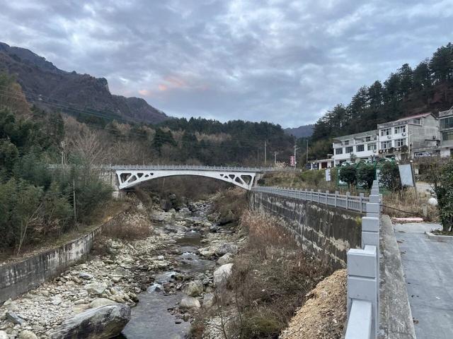 山地车越野正宗马丁公路（越野线）骑游马鬃岭东线攻略