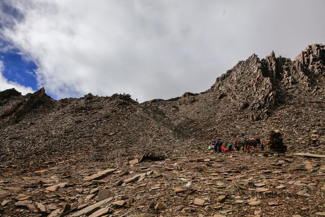 贡嘎大环线：在雪山的凝视下，与艰辛同行之日乌且（原创）