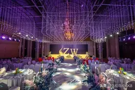 上海36岁富婆与20岁小伙相爱成婚，新娘陪嫁令人瞠目结舌图片