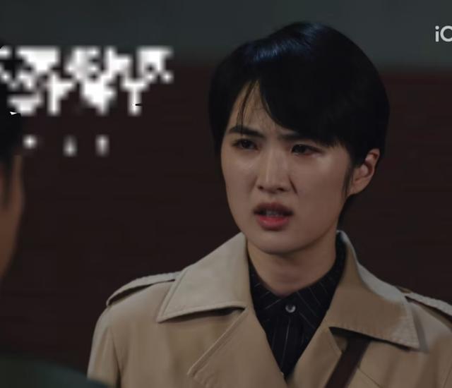 收手吧！资本家的“丑孩子”，笑的比哭还难看，别霍霍观众眼睛了