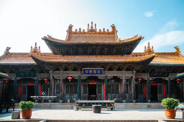 太原自驾2小时，抵达鲜为人知的“琉璃王国”，城内所有景点免费